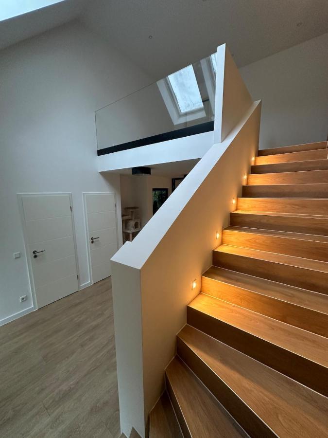 Modern dream house with private spa and gym - B&B Norderstedt