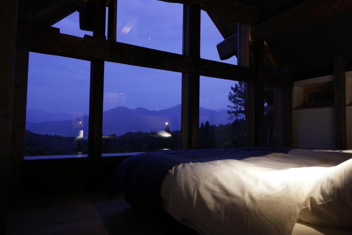 Suite with Mountain View
