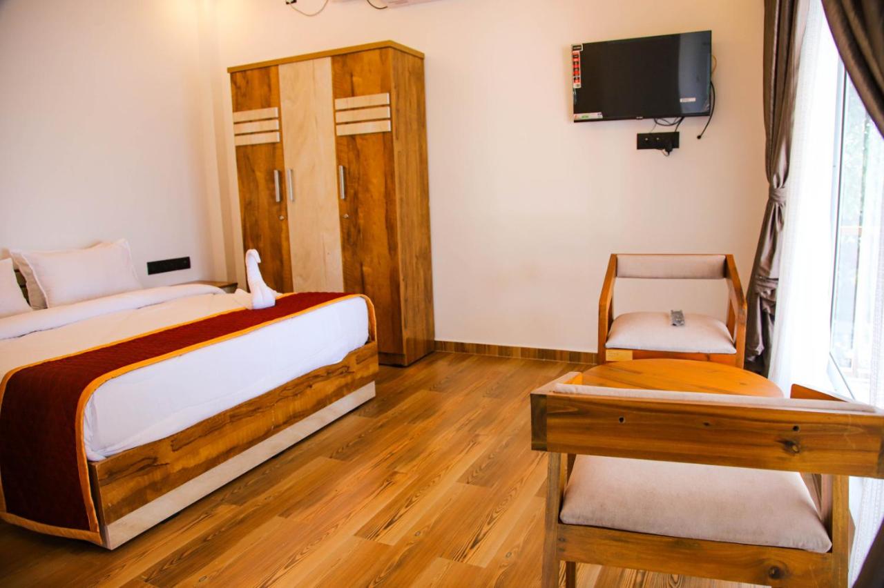Doppelzimmer mit Balkon
