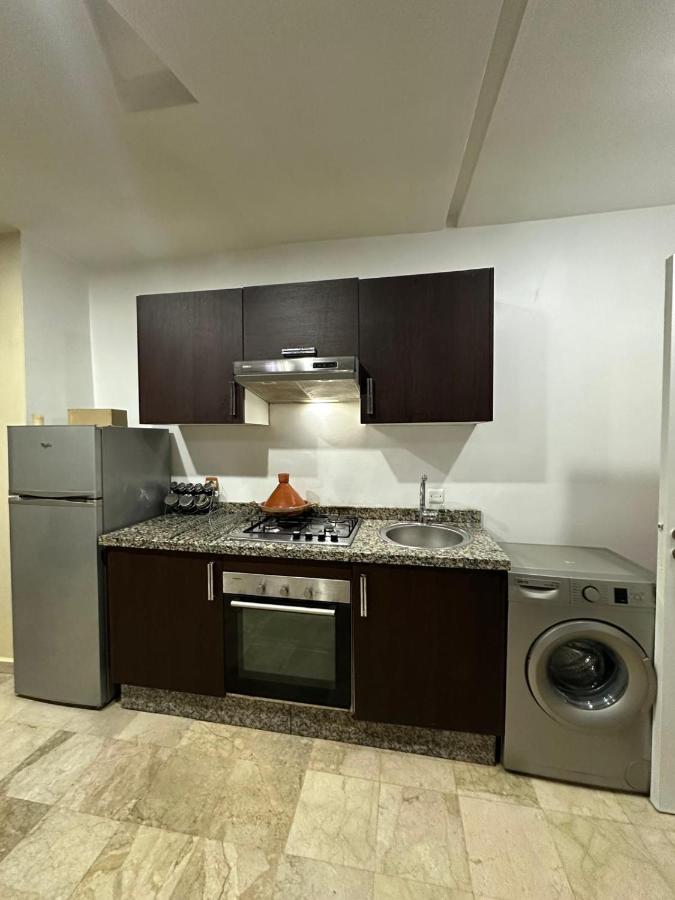 Le strategique a 10mn de l'aeroport face gare Ctm Hivernage