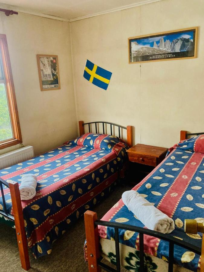 Single Bed in Mixed Dormitory Room