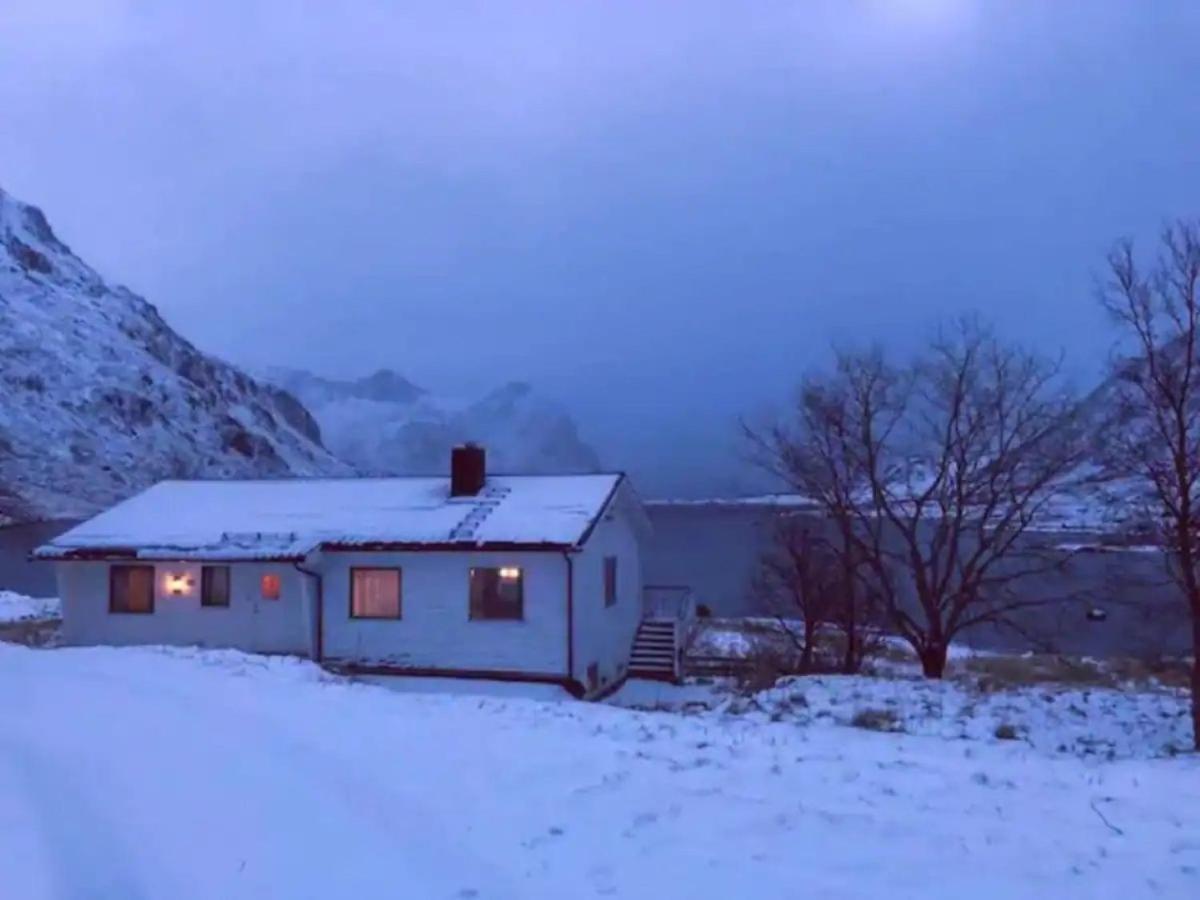 Charming house in fjord Lofoten - Ferienwohnung Slydalen