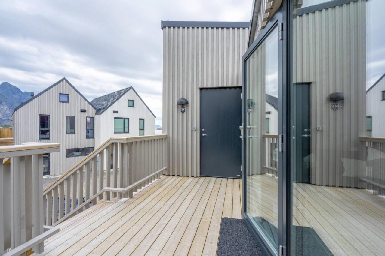 Modern apartment by the sea in Henningsvær - B&B Henningsvær