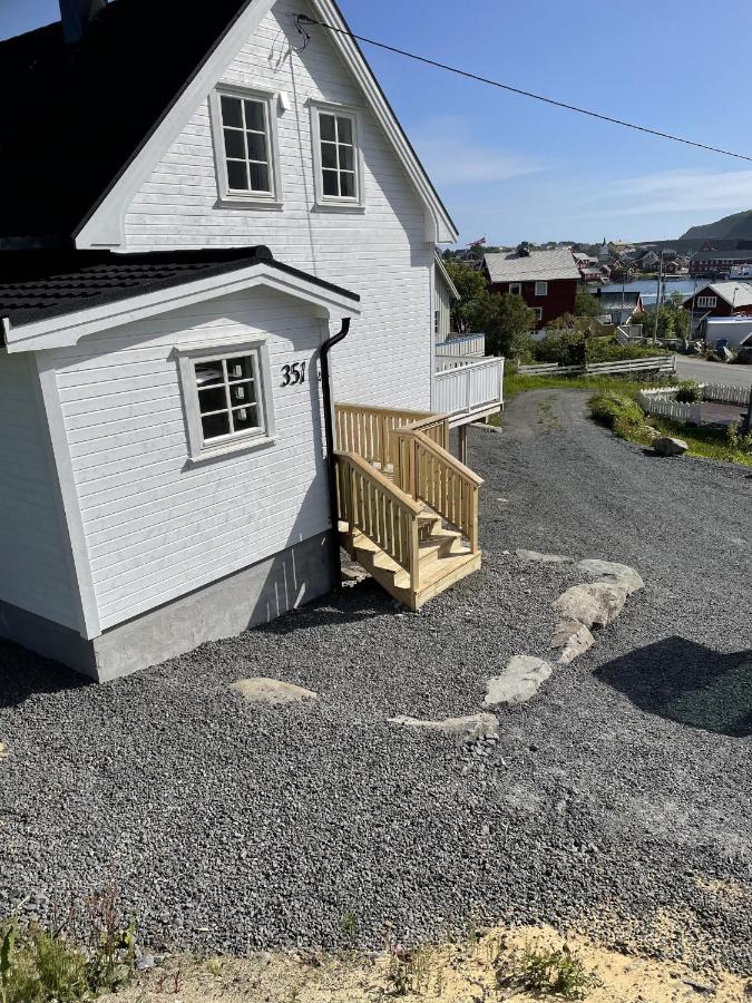 Koselig nyrestaurert hus med flott utsikt! - B&B Reine