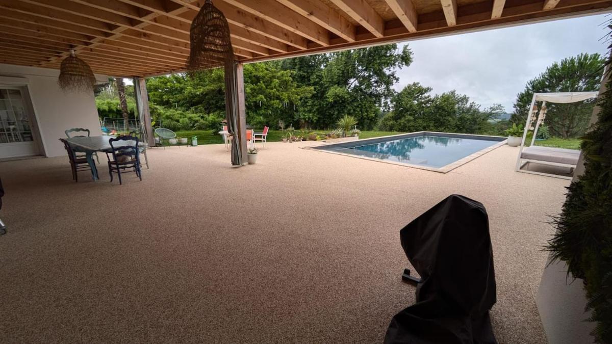 Cosy Arnaya Domaine et Grande Piscine - 1 hectare - B&B Jurançon