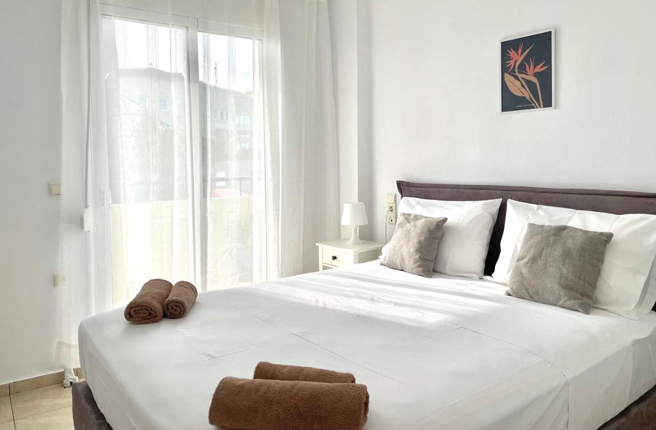 One-Bedroom Apartment with Balcony