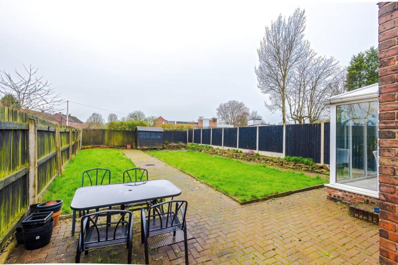Manchester Hideaway Cozy 3br With Free Parking - B&B