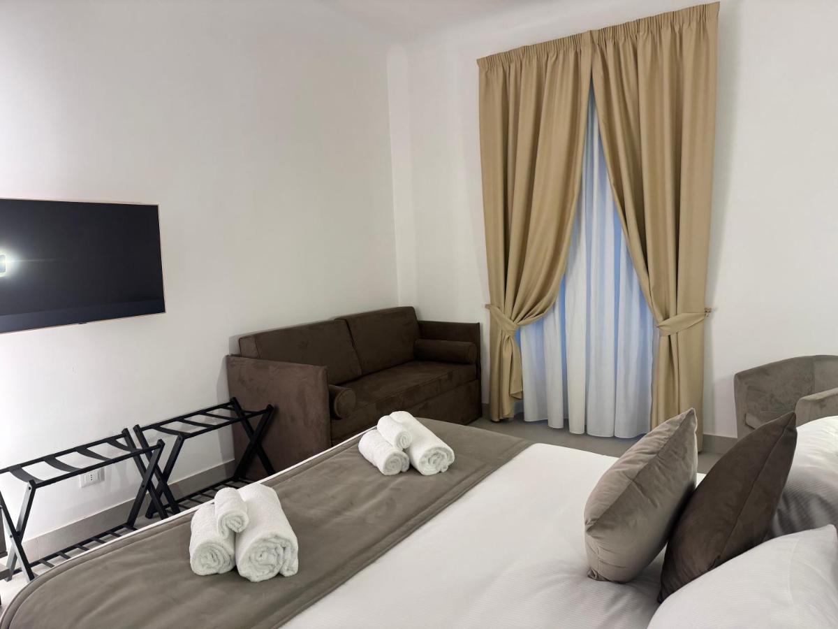 Cicerone's Luxury Suites - B&B