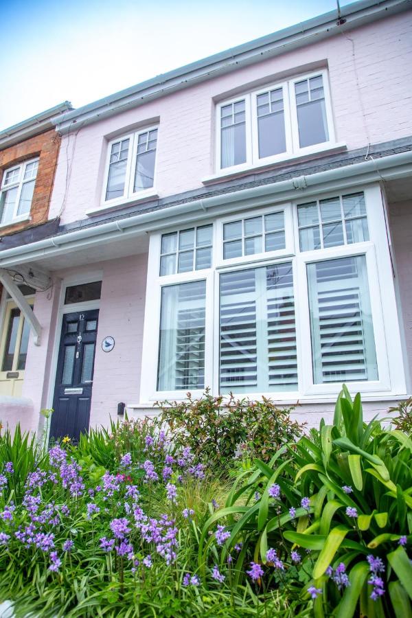 Skylark House Padstow, Stylish Victorian Townhouse, Private Sauna, Cold Plunge and Log Burner - Chambres d'hôtes Padstow