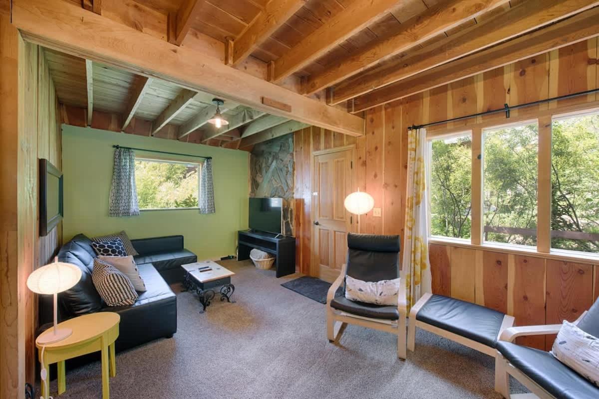 SO AWeSOME CABIN HotTub Nr Brundage Euro Feel - B&B McCall