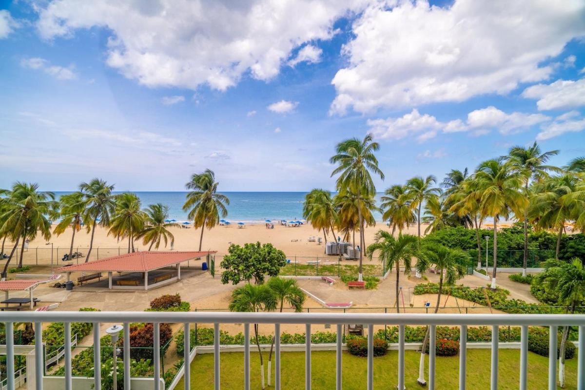 Family Beach Getaway- Isla Verde Paradise - Bed and Breakfast