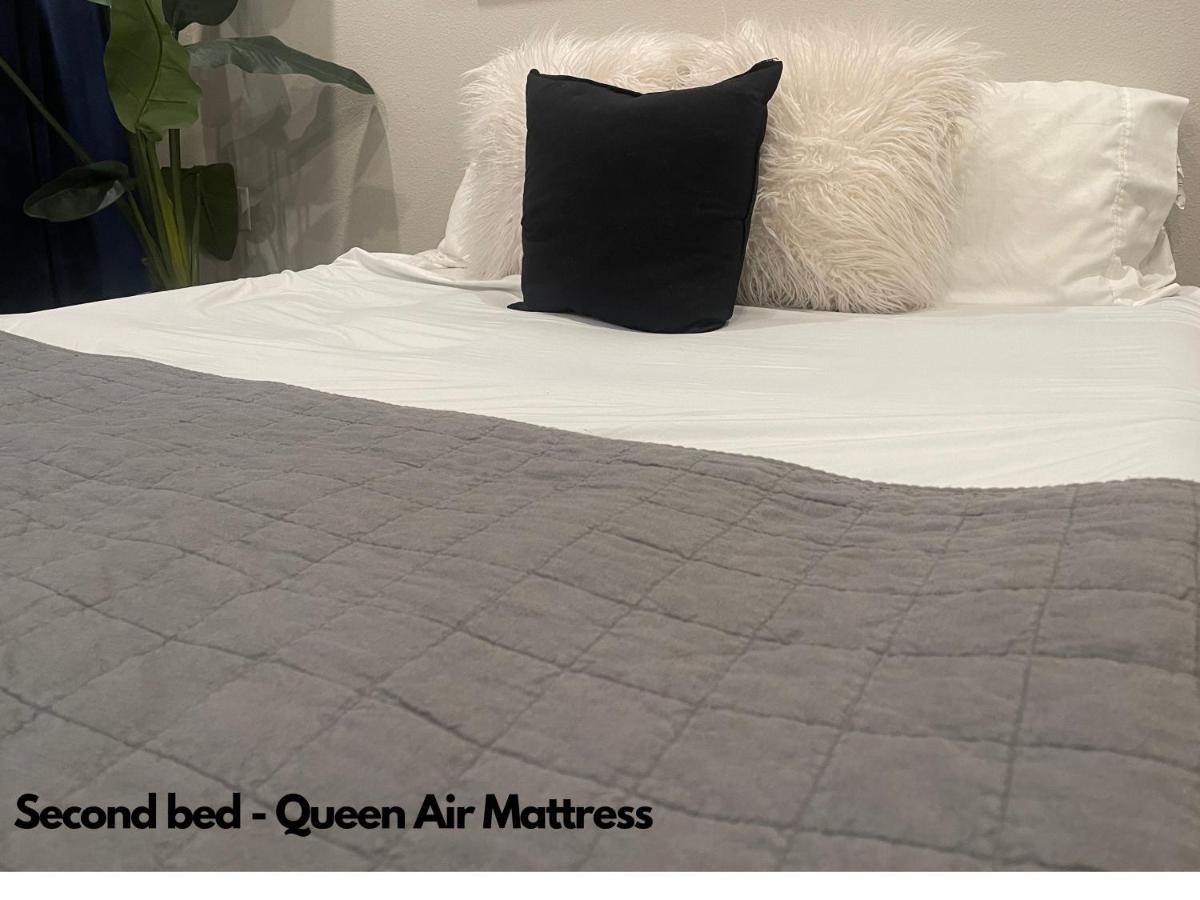 Experience the Best of Houston from our Modern Urban Oasis - B&B Houston