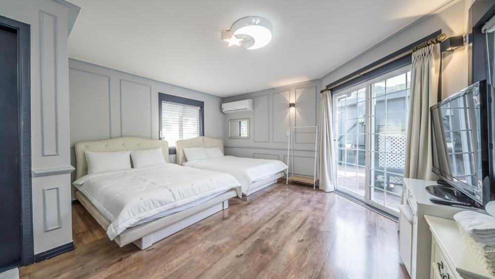 quadruple room 2