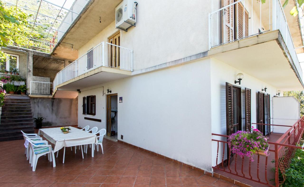 Apartmani Kate, Plat - B&B