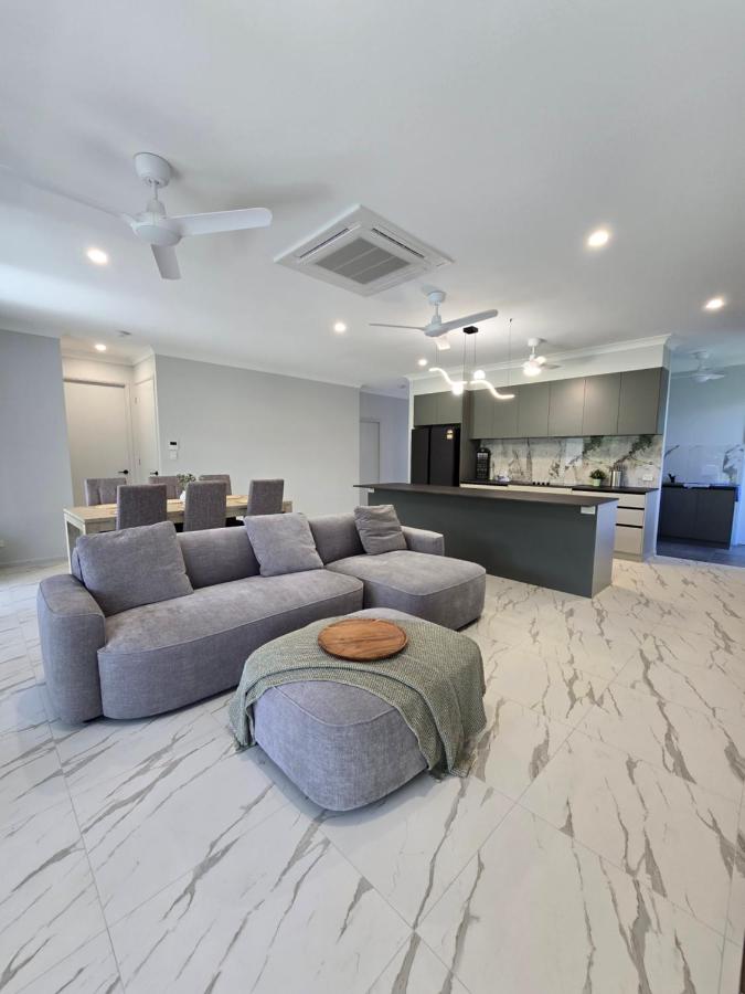 41RedPebbles Villa in Redlynch,Cairns QLD - B&B