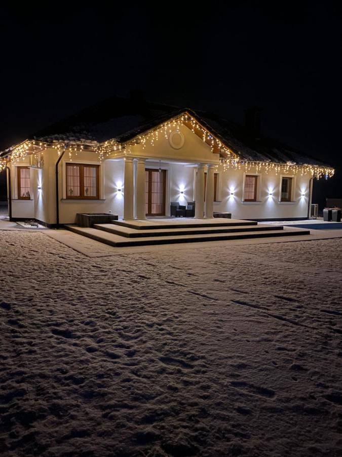 Dworek pod Krzyżtoporem Ujazd Agroturystyka- pokoje do wynajęcia - Chambres d'hôtes Iwaniska