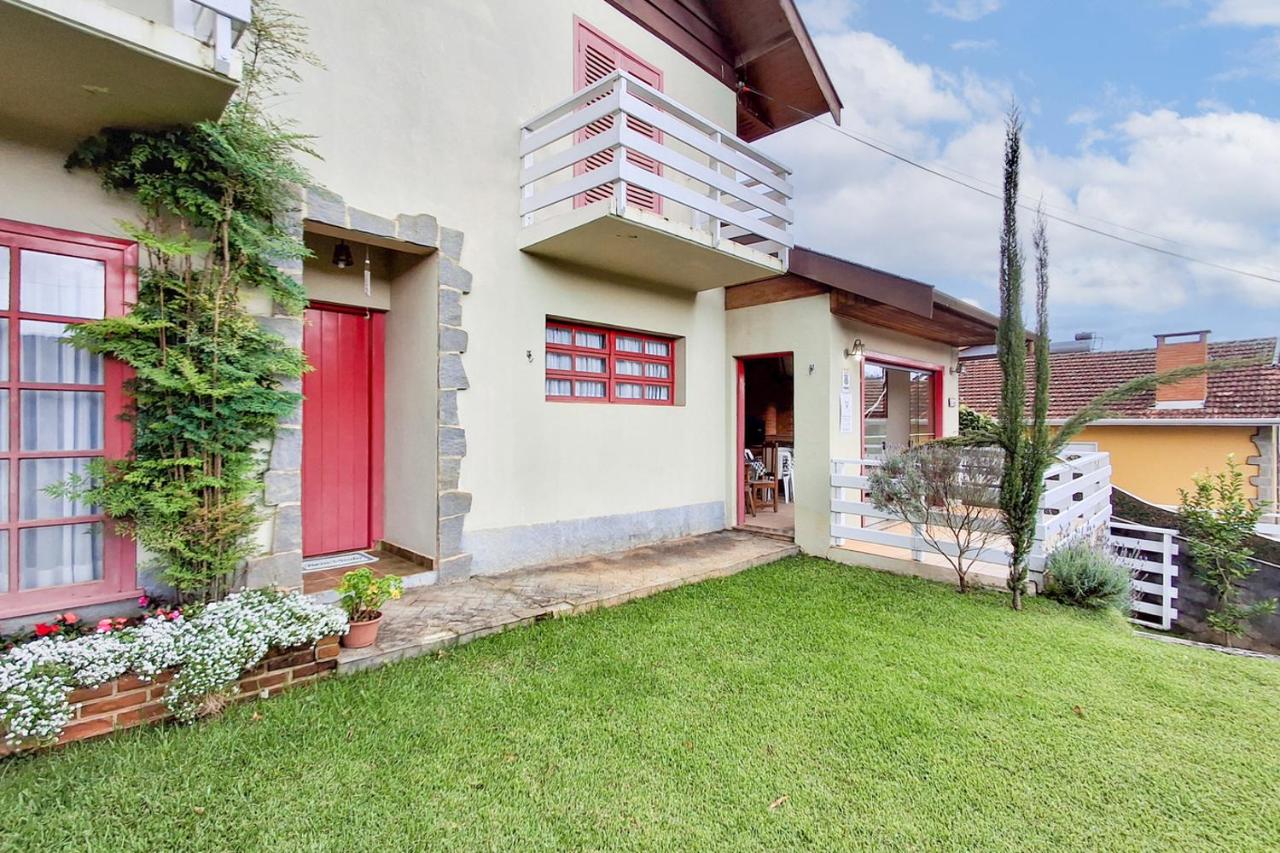 Casa aconchegante c lareira, churrasqueira e Wi-Fi - Ferienwohnung