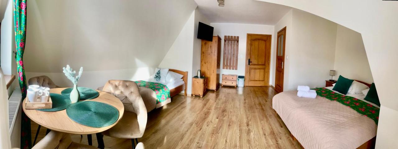 Habitación Triple con vistas a la montaña