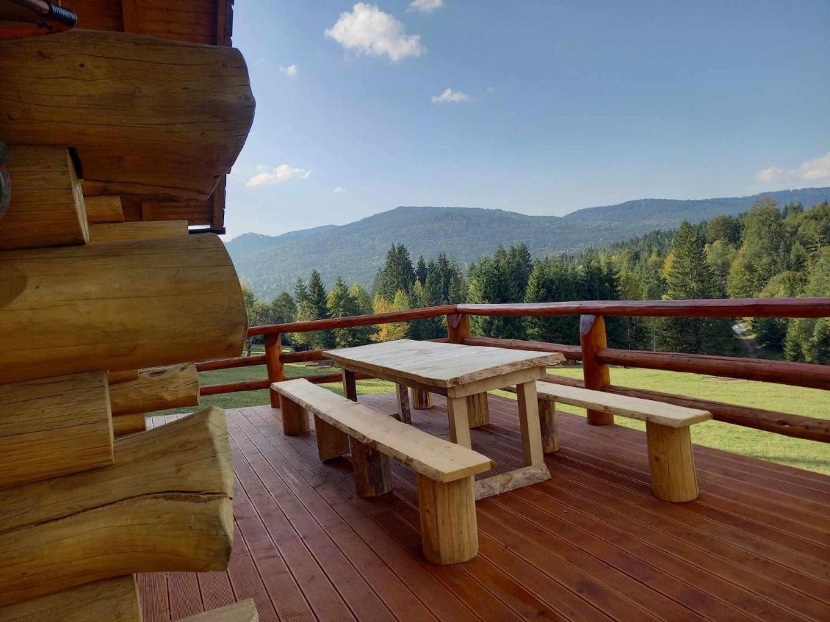 Nyugalom Rönkhàz - B&B Mureş-Sat