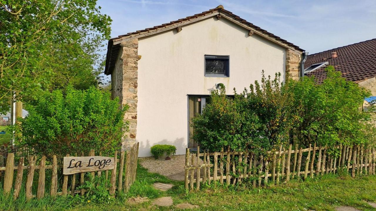 Gites O Ptit Bonheur - Vendée - 2 Maisons de 85 m2 chacune avec piscine extérieure chauffée & couverte - B&B