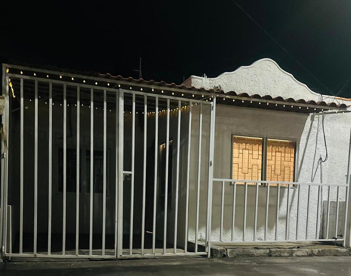 Casa Iguanas - Bed and Breakfast