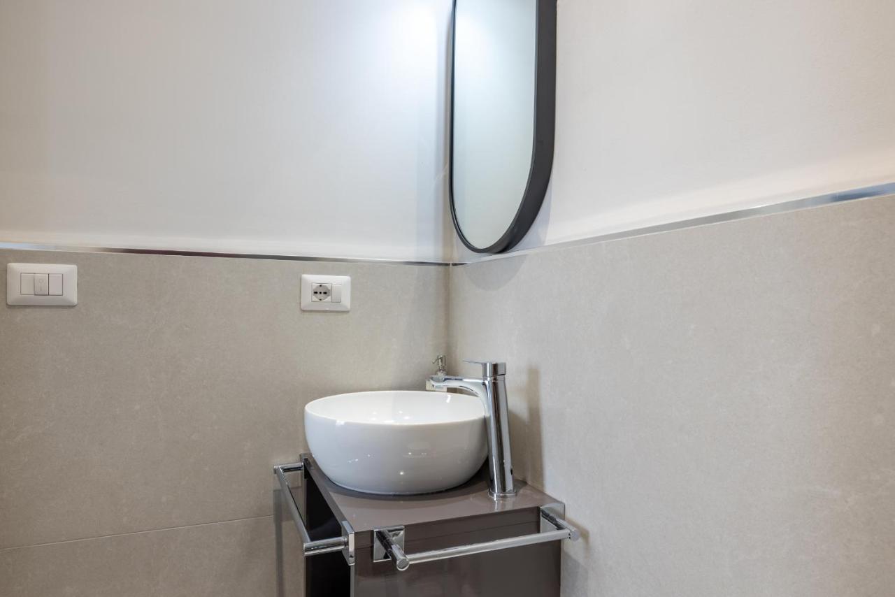 Single Room with Private Bathroom