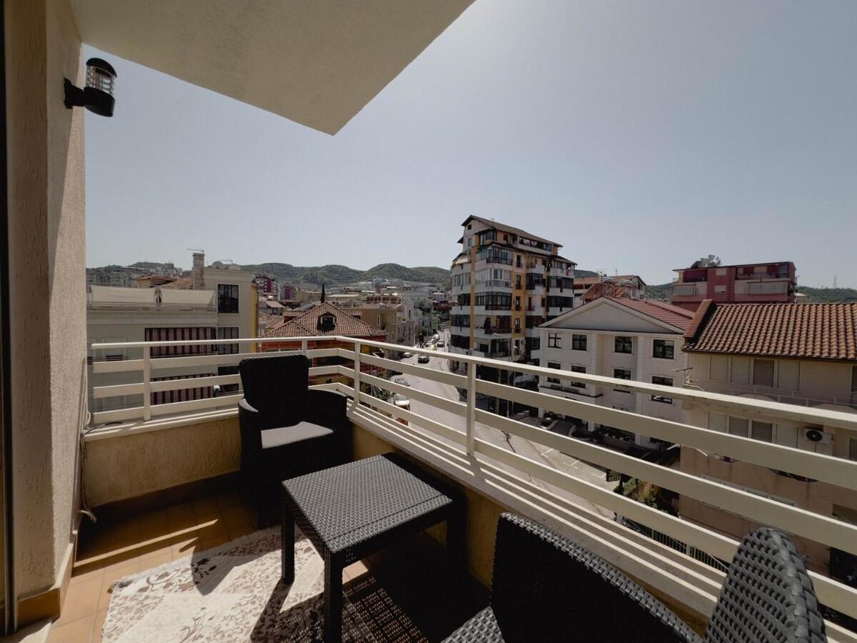 Whole Floor Apartment In Upscale Neighborhood - B&B Tirana