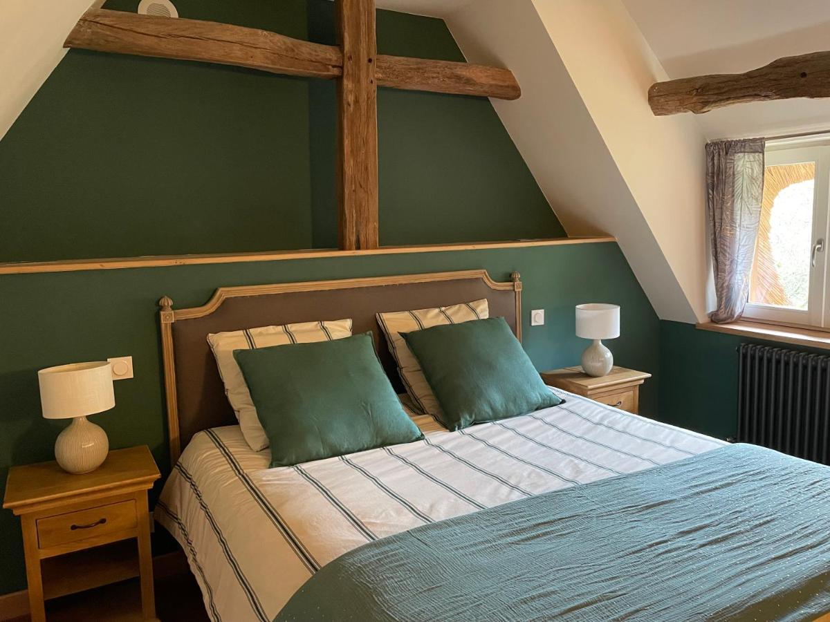 One-Bedroom Apartment with Garden