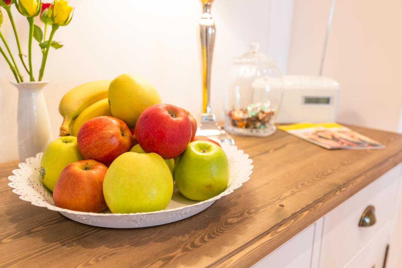 FRITZ by ROCKCHAIR Apartments l SUPERHOST Status l 3 Bedrooms Boxspringbeds 2 Bathrooms 2 Kitchen - Cozy Family & Business Flair welcomes you! - Chambres d’hôtes