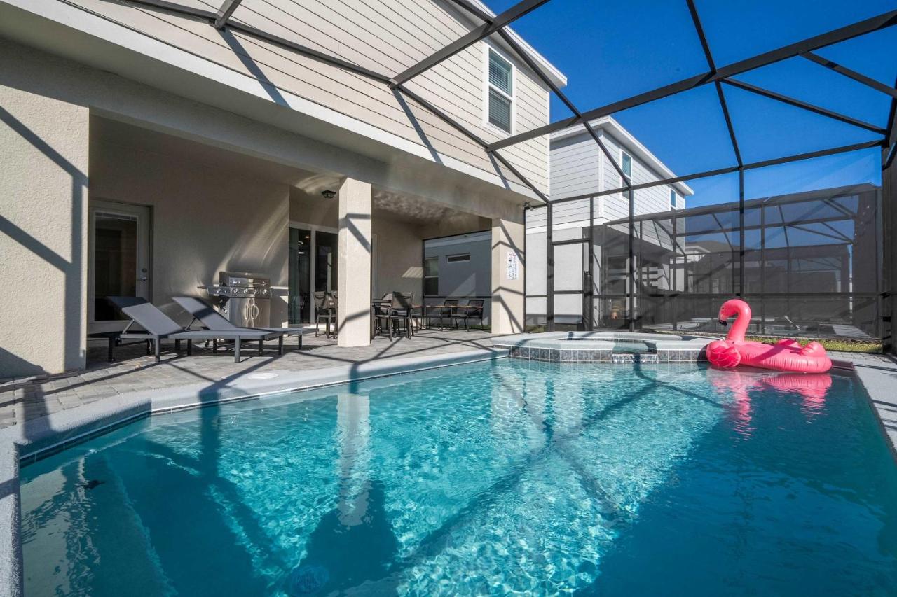 Luxury 7Bd Close to Disney with Pool and Spa at Windsor Cay 16218 - B&B
