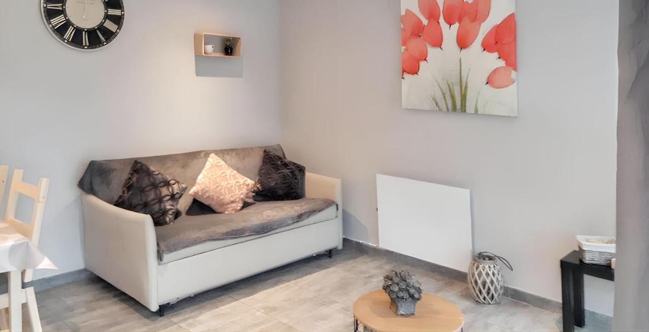 Charming House in Hamois with Shared Pool - B&B Hamois