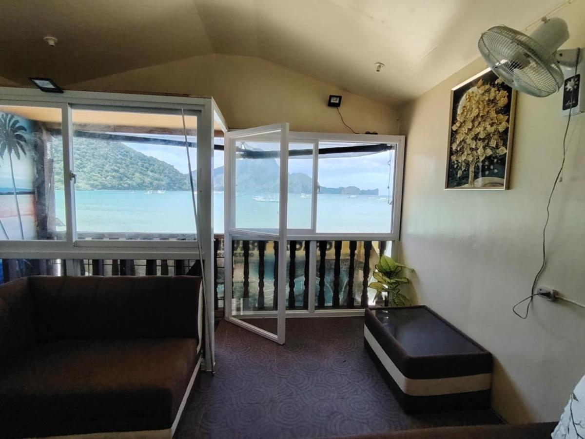 Family Room with Sea View
