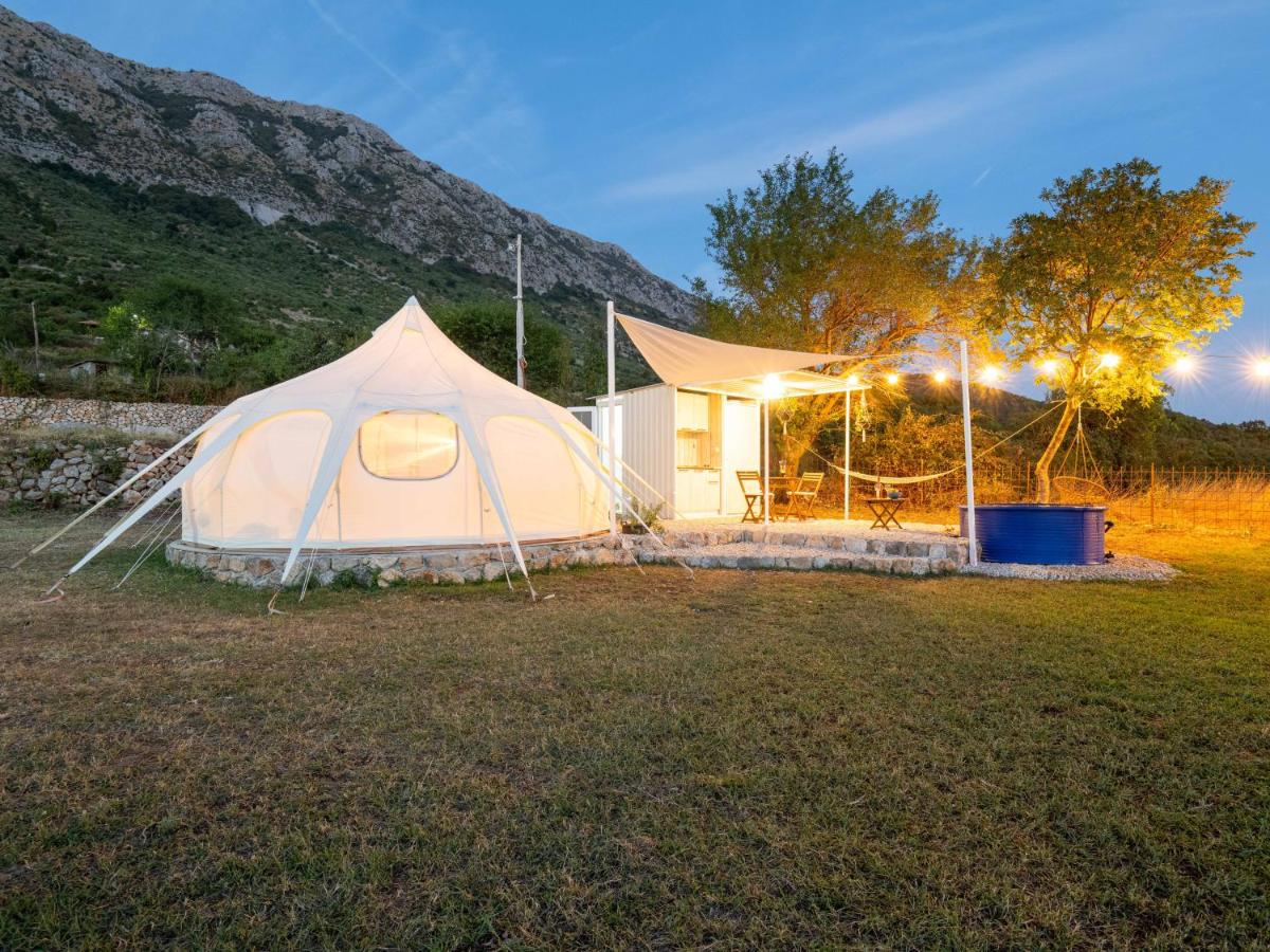 Glamping Mountain Paredise, Old Town Bar 6km, WiFi - Bed and Breakfast Bar
