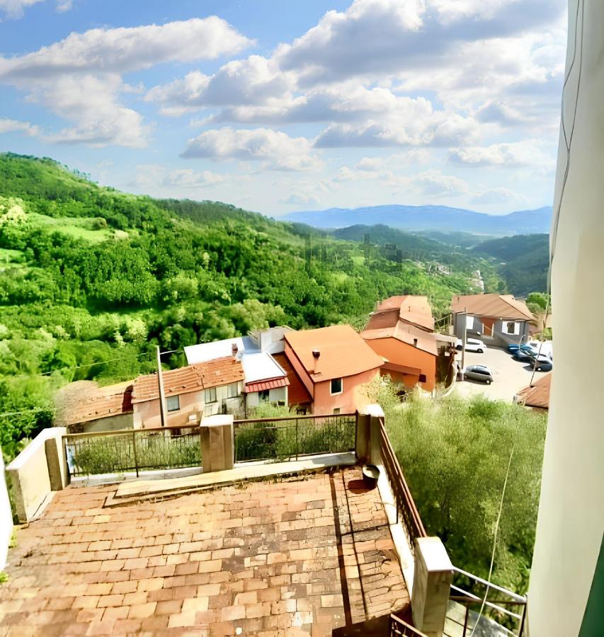 Comfortable Apartment with Sea View in Falcinello - Ferienwohnung