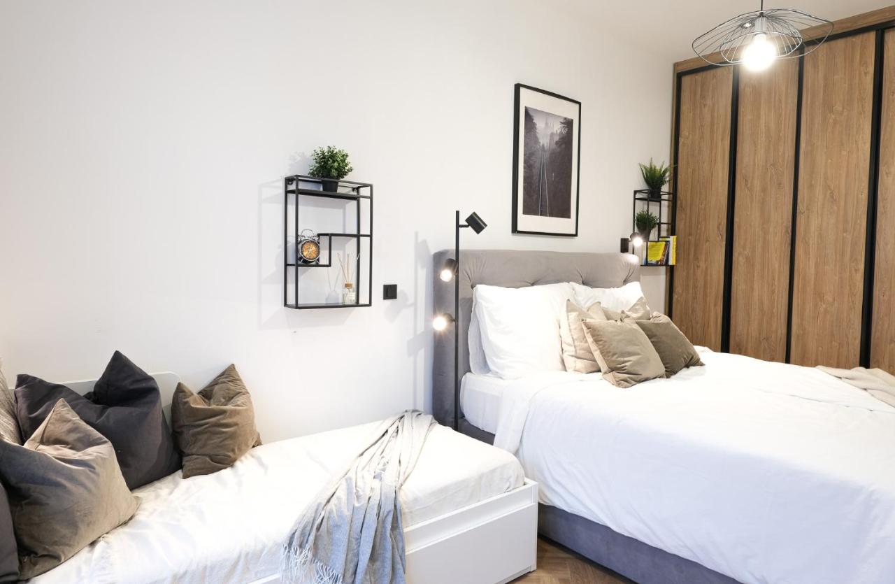 Rentero Cozy Apartment in picturesque Prague district - B&B Praga