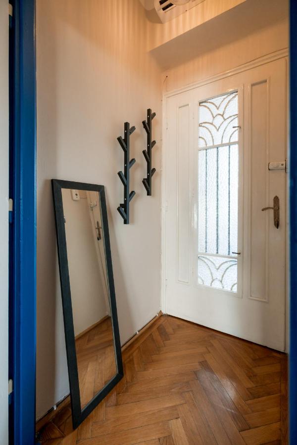 Decebal Central Studio - Elegant and Cozy Stay - B&B