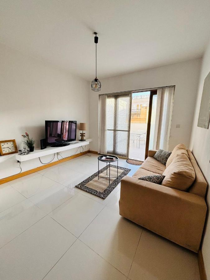 Beautiful penthouse in selima - B&B