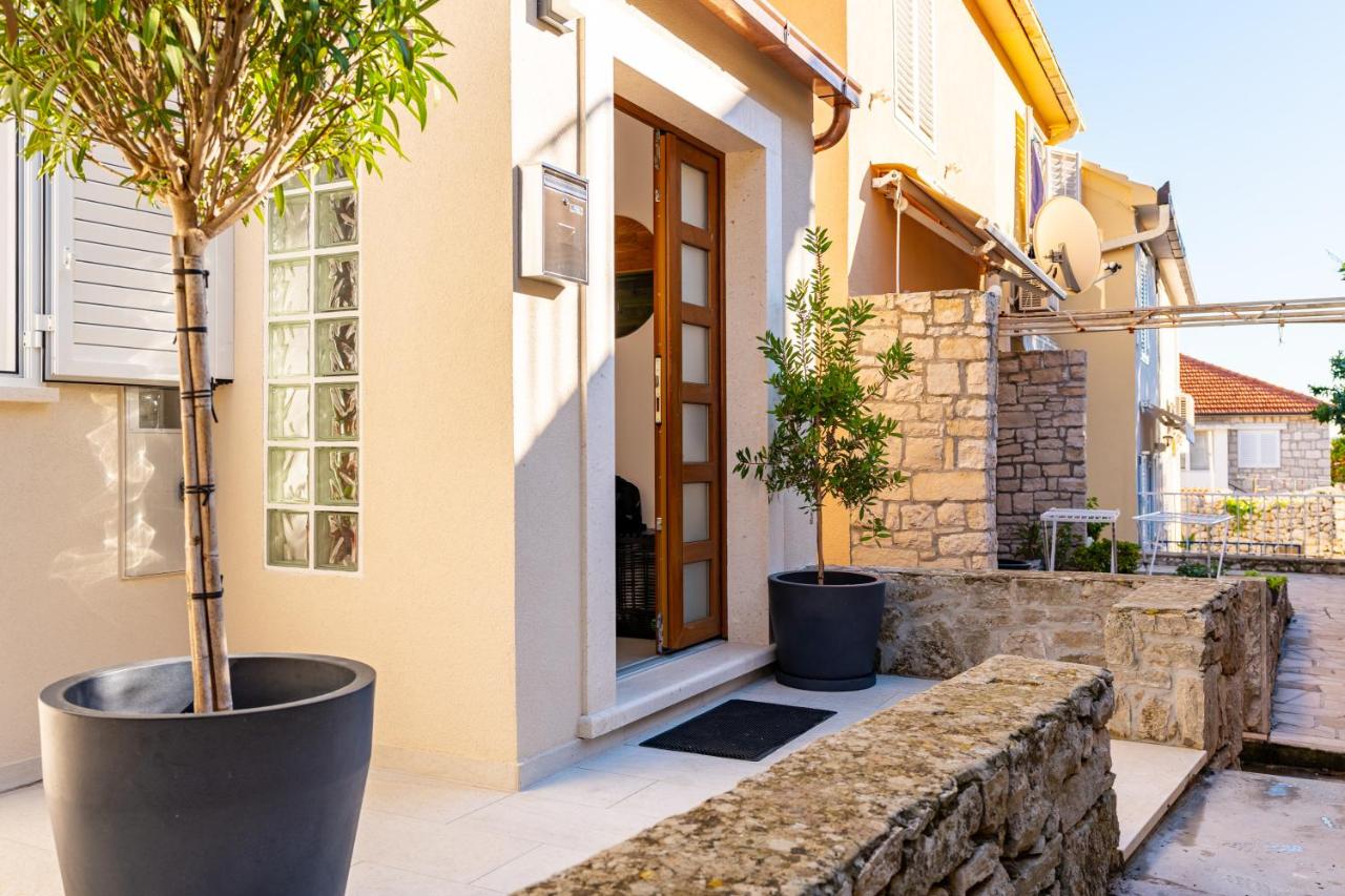 Kirka - B&B Curzola