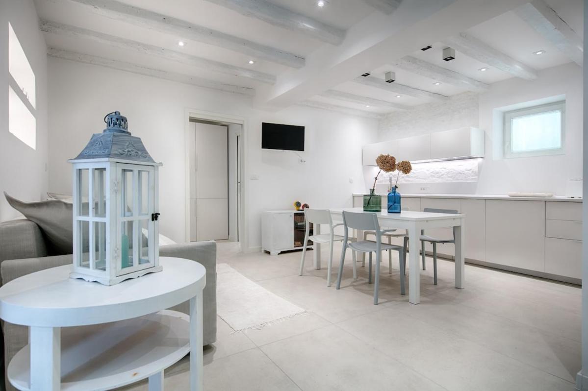 Zoia's Kut Apartment - B&B