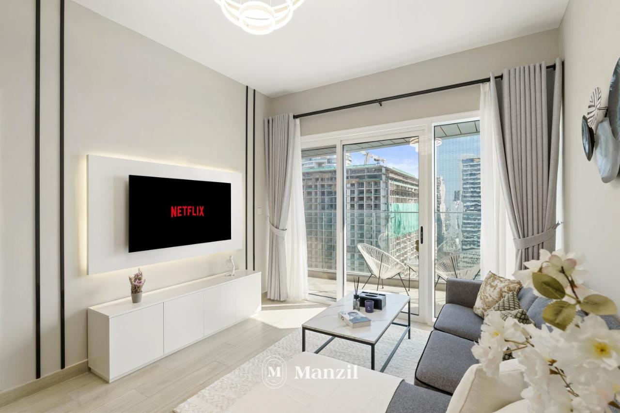 Stylish 1BR Apartment in JVC near Circle Mall - B&B