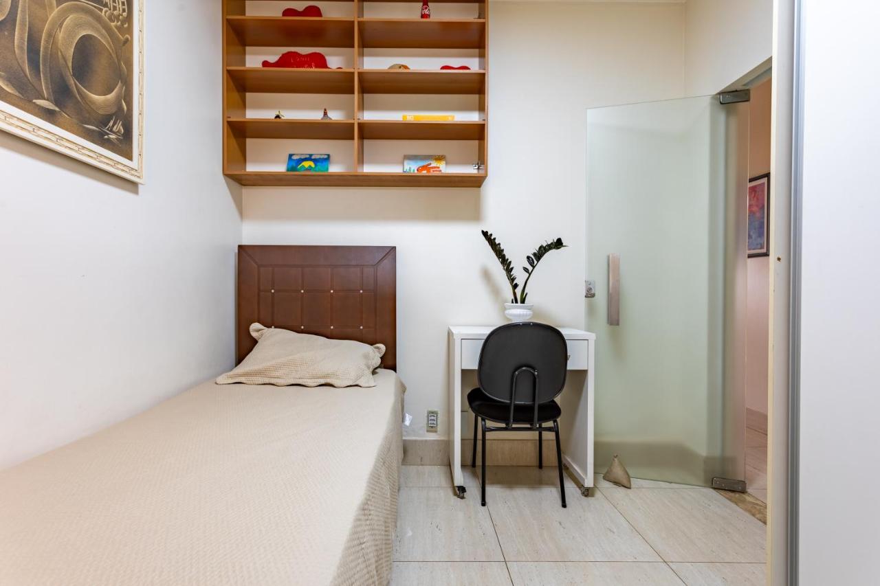 Quarto em residencia familiar compartilhada - Chambres d’hôtes
