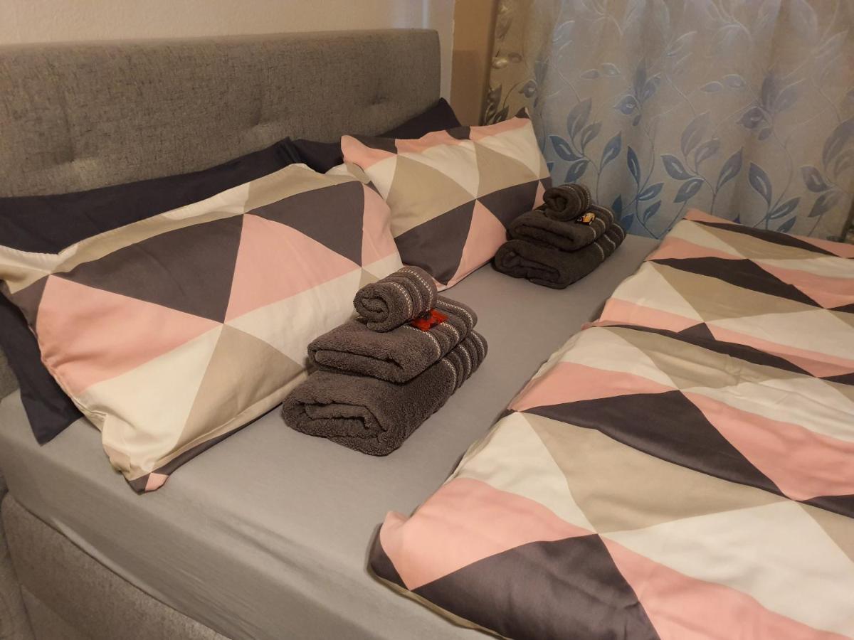 Schönes Modernes Apartment in der Nähe vom Bahnhof - B&B