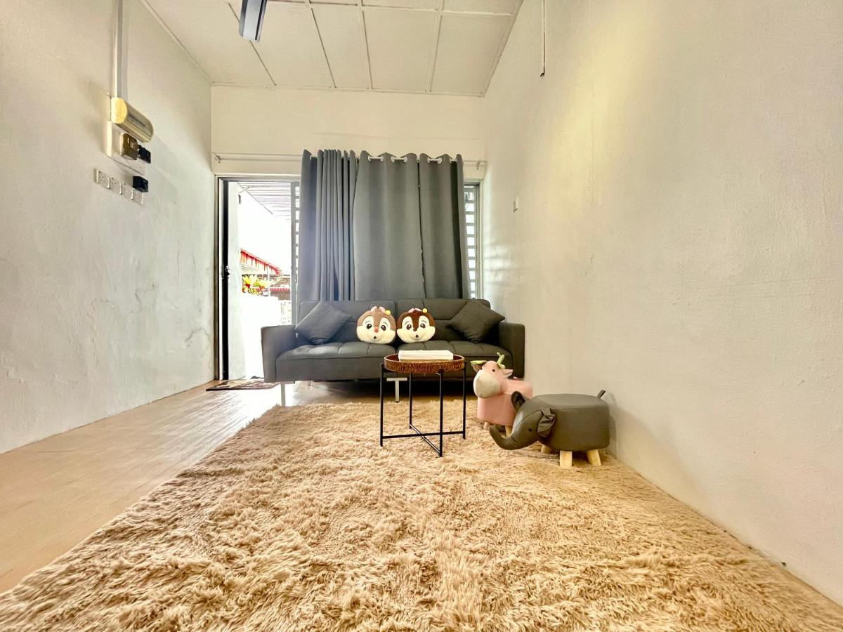 Cozy10perwira#6pax#Netflix#neariconcity&iconicpoint - Chambres d’hôtes Simpang Ampat