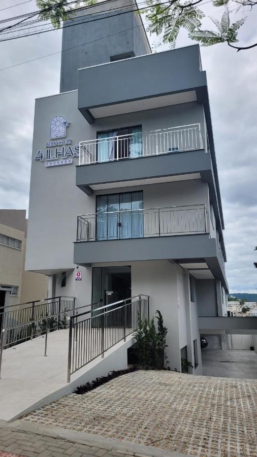 Pousada Águas de 4 Ilhas - Bed and Breakfast