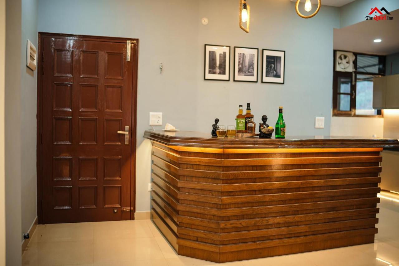 THE QUIET INN-Cozy 2bhk Hillside Stay with BBQ - B&B Dharampur