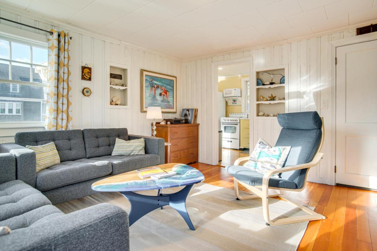 Walk to Monument Beach Cape Cod Cottage with Grill - B&B