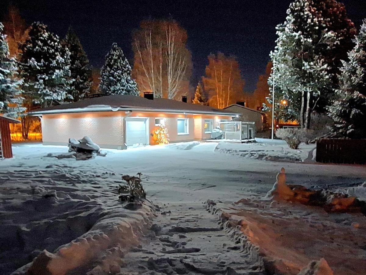 Villa Santa's Neighbor in Rovaniemi - B&B
