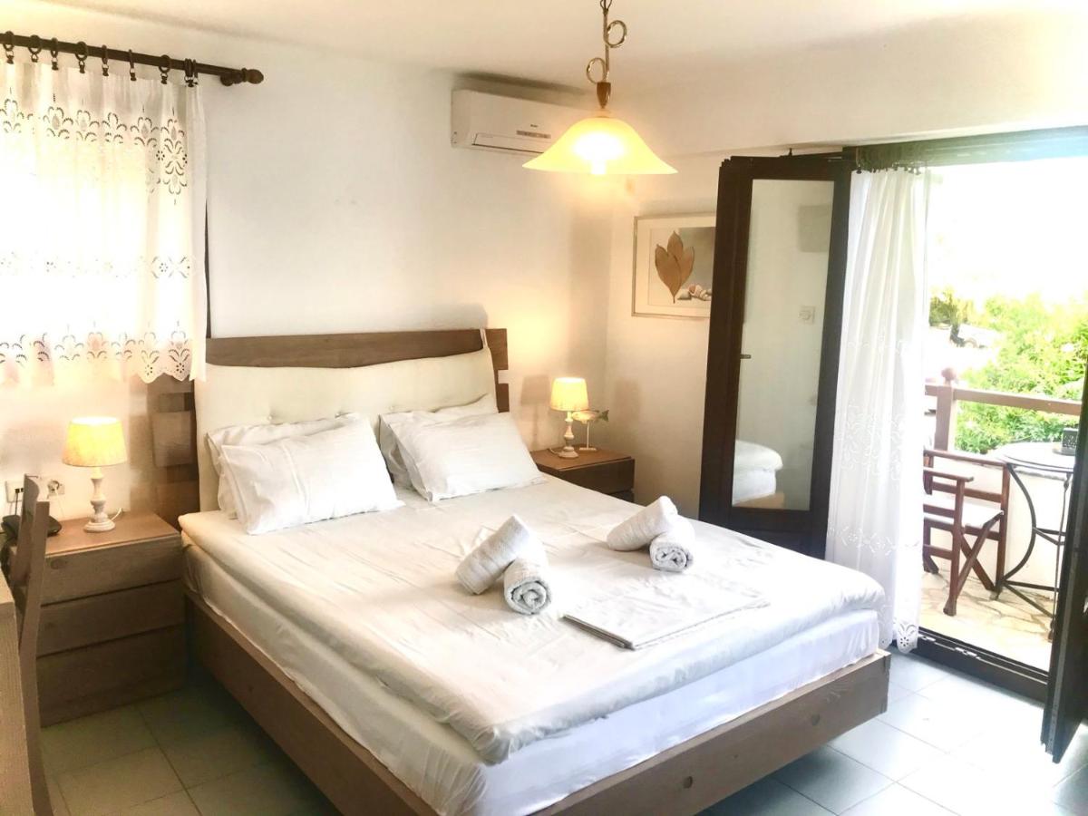 Doppelzimmer mit Balkon und Meerblick