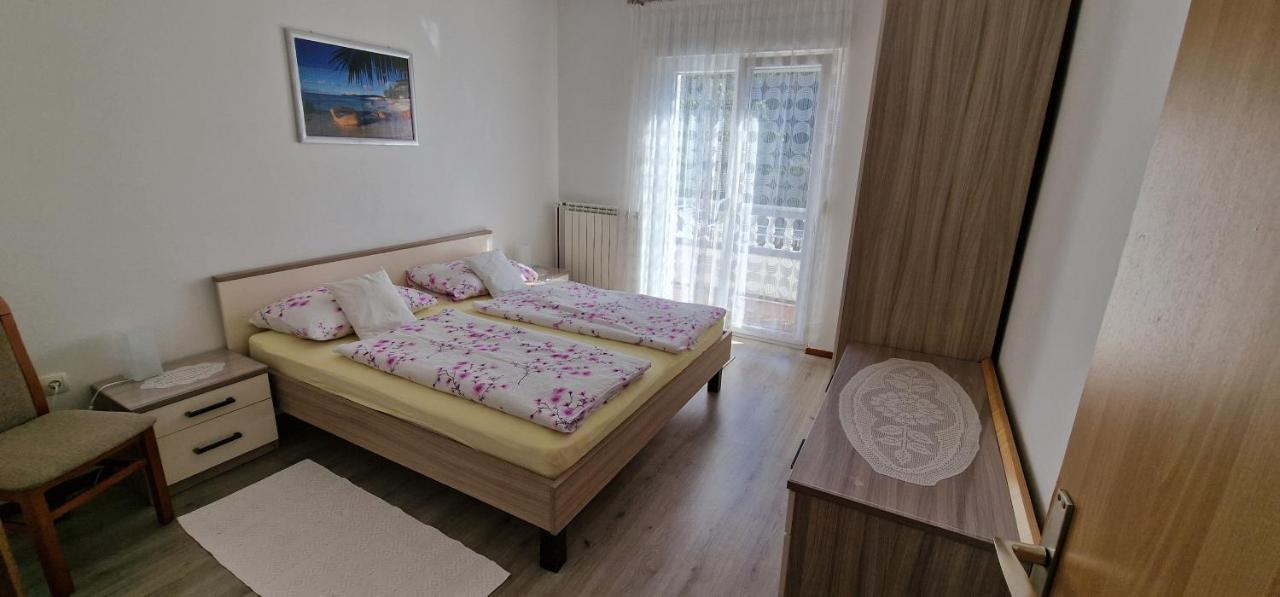 One-Bedroom Apartment - Sea Side