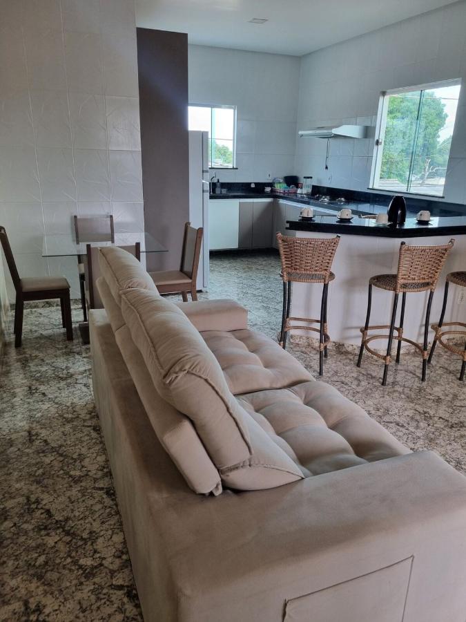 Casa espaçosa, Mobiliada e bem localizada - Chambres d’hôtes Santarém